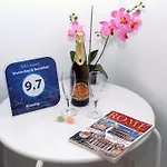 Bed and Breakfast Divine 4*