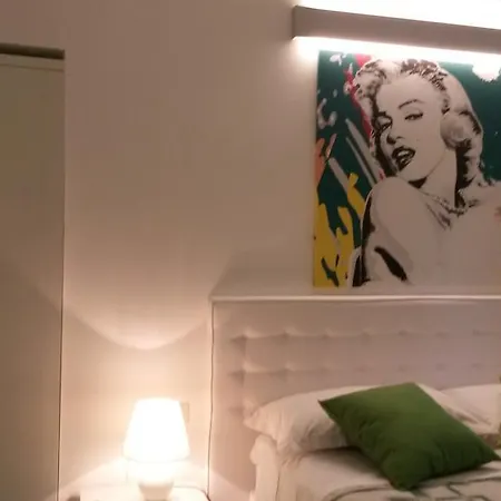 Bed and Breakfast Divine 4*